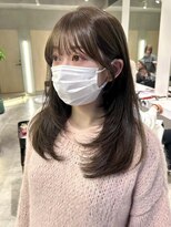 ナナローネス 渋谷(nana loness)&nbsp;くすみベージュ　レイヤーカット　顔周りレイヤー　艶カラー