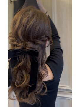 トリコ 梅田茶屋町店(trico) ゆるふわねじりハーフアップ