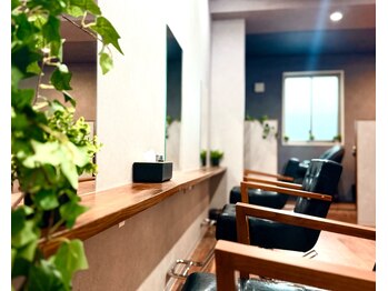 リシェ(LISHE)の写真/女性スタッフがマンツーマンで対応♪丁寧なカウンセリングと繊細な技術で、理想のスタイルを叶えます！