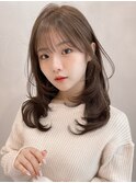 ミディアムヘアハッシュカットグレージュレイヤー小顔