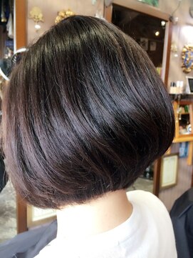 オーバーキャプテンネイキッド(OVER CAPTAIN NAKED) 大人キレイボブ