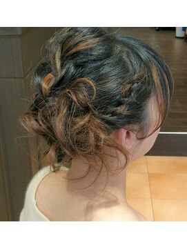 ヘアリゾート ガムラン(hair resort gamelan) イベントアップヘア