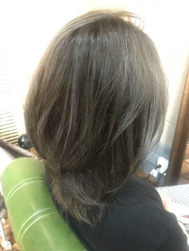 レイヤーケーキ (Layer Cake) アッシュグレージュ