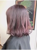 ボブ×外ハネ×ピンクグラデーション