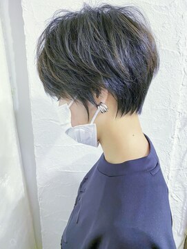 ムーンジェジェ(moon jeje) ピアスが華麗に見える♪束感カジュアルショートby柴立吉之助