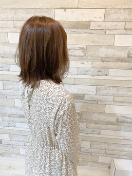 マーリャヘアー(mallia hair) くびれ外ハネミディアム