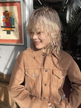 フィン(fin,) ブリーチ/ハイトーン/パーマ/ウルフパーマ/ブリーチパーマ