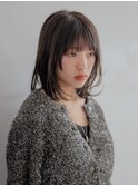 ミディアムウルフでおしゃれ女子 3
