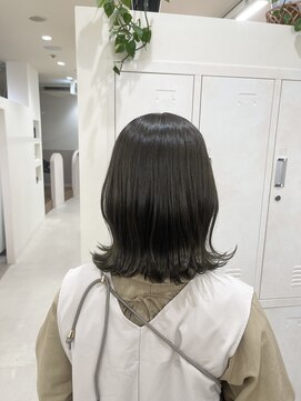 エレノア 梅田 大阪駅前第4ビル店(Eleanor) オリーブグレージュカラー/ボブウェーブ巻き