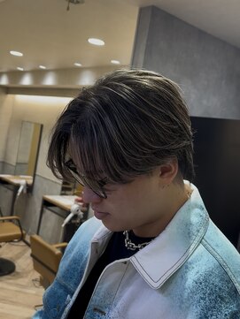 曲がる縮毛矯正専門店 バイ レイズ 名駅(RAYS) ハイライトメッシュ毛流れニュアンス刈り上げセンターパート h