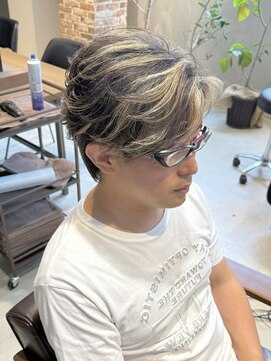 ボンドストーリールミエール(Bond Story lumiere) 名古屋/フェザーパーマ/ハイライト/センターパート