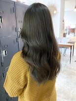 ヘアーアイストゥーレ(HAIR ICI TRE)&nbsp;ブリーチなしダブルカラー透明感オリーブカラー担当渡辺聖