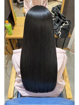クア(qua) 【北千住】髪質改善縮毛矯正で叶える艶ロング