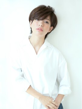 フミ(Fumi) 変幻自在な大人ヘルシーショート