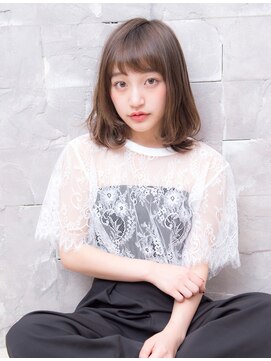 ラ フォルム(La forme) 大人可愛いミディアムスタイル