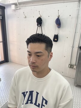 ウェルネス(Wellness) ビジネススタイルフェードスキンフェードツイスト