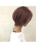 ショートボブ×ピンクベージュ