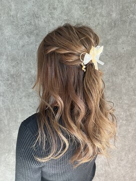 リング(RING) ハーフアップアレンジ