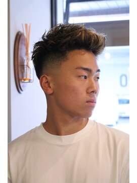 ザ バーバー ルイス(THE BARBER LUI'S) skin fade× pin perm