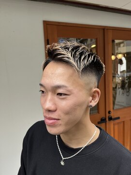 ヘアーラボ ハチ(HAIR LABO HACHI) スキンフェード グラデーションカラー