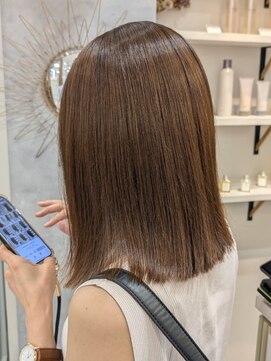 ポジ(poji) 韓国風　前髪カット　艶髪　くびれ巻き　サイドバング