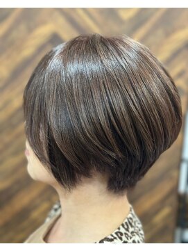 ヘアーデザイン ピニック(hair design P2C) スタイリッシュなアシメスタイル