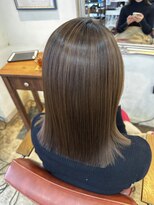 リタへアーズ(RITA Hairs) しっかり強めのクセをシルク質感の艶髪に