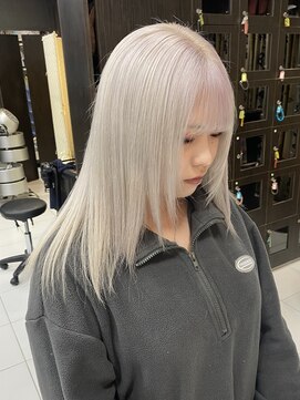 プライズ 錦糸町北口店(prize) ホワイトシルバー/ストレート/艶髪 錦糸町北口
