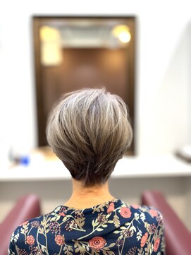 ルームス(ROOM’S) 白髪ぼかしハイライト