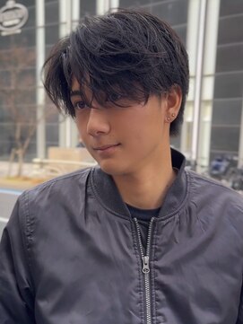 アクシス ナゴヤ(AXIS NAGOYA) 北野刈り上げセンターパート/波巻きツイストスパイラル/名駅