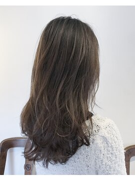 コッチ(kocchi.) 大人可愛い透明感グレージュ☆ゆるふわウェーブ