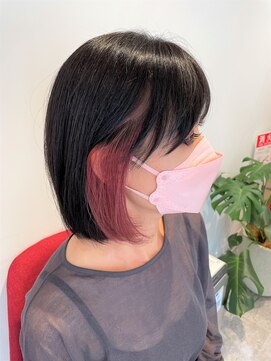 アズールサン 草加西口店(azule-sun) インナーカラー　耳掛け　ボブ　ピンク　フェザーバング