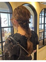 リスタバイネオリーブ 浅草(Re:sta by neolive)&nbsp;編みおろしアレンジ。Re:sta by neolive