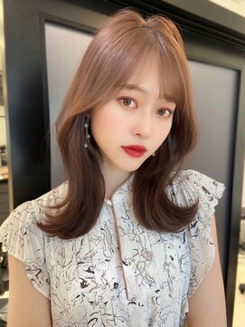 アイヴィ 表参道(IVY) ツヤ髪ラベンダーカラー 小顔見せ韓国ヘア 流れる顔まわりカット