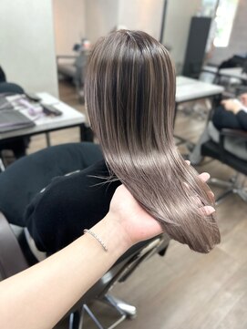 ヴィフ 大船(VIF) バレイヤージュ/グレージュカラー/イメチェンヘア/大船駅/大船