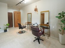 ワイエヌビーヘアー(y.n.b.hair)