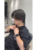 センターパートウルフ