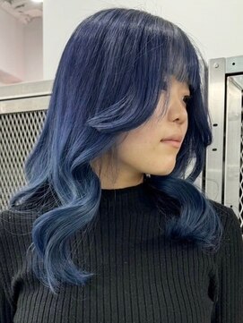 ウィコ 新宿(WICO) ネイビーブルー[新宿駅/ワンレン/ダブルカラー/小顔]