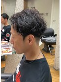 スッキリショート縦落ちパーマ