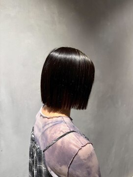 ヘアー ワークス ボナ 前橋店(HAIR WORKS bona.) ストレートの美しさを際立たせる切りっぱなしボブ