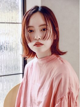 "なりたい"をカタチにする。ファッションやメイク、雰囲気に溶け込むあなただけの“似合う”をご提案。