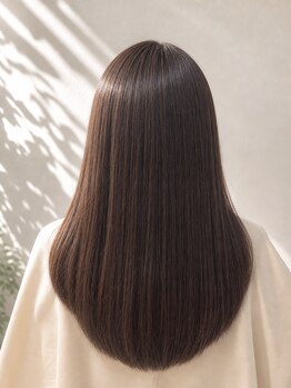 クオーラ(cuaura)の写真/触れたくなるツヤ髪へ導く本格髪質改善トリートメント