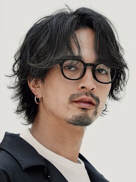 バイフィフス 原宿/表参道(by fifth) 原宿フェザーショートシャドウパーマセンターパートウルフゆるめ