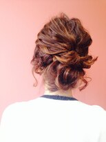 リアン(Lian) ミディアムヘアのお呼ばれアップ