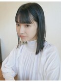重め前髪のぶつぎりボブ