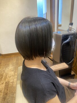 エクリ 麻布十番(equri) ハイライトカラー/ショートボブ