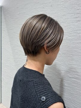 シュク 高円寺(SYUK) 加藤【高円寺】シルバーアッシュ/ハンサムショート/ブリーチ