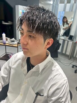 メンズサロン キング 心斎橋店(Men’s salon K!ng) ホワイトメッシュ/ツイスト/ツイスパ/パーマ/メンズ/眉毛/心斎橋