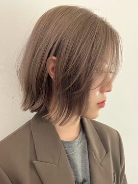 エリマ 横浜西口(elima) 横浜西口イルミナカラータッセルボブミルクティーベージュカラー