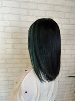 ビス ヘア アンド ビューティー 西新井店(Vis Hair&Beauty) 20代30代大人可愛いインナカラーグリーンカラー